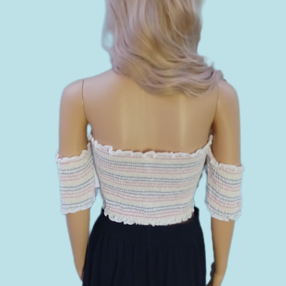 NEW! S,M or L cold shoulder smock top junior sizes. - Picture 5 of 7